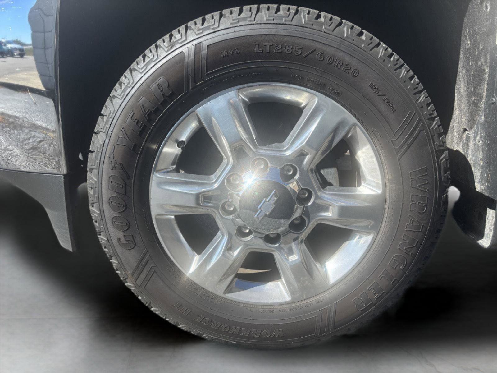 Used 2018 Chevrolet Silverado 2500 LTZ w/ LTZ Plus Package image 7