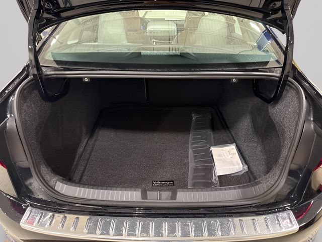 New 2026 Volkswagen Jetta SE FWD image 17