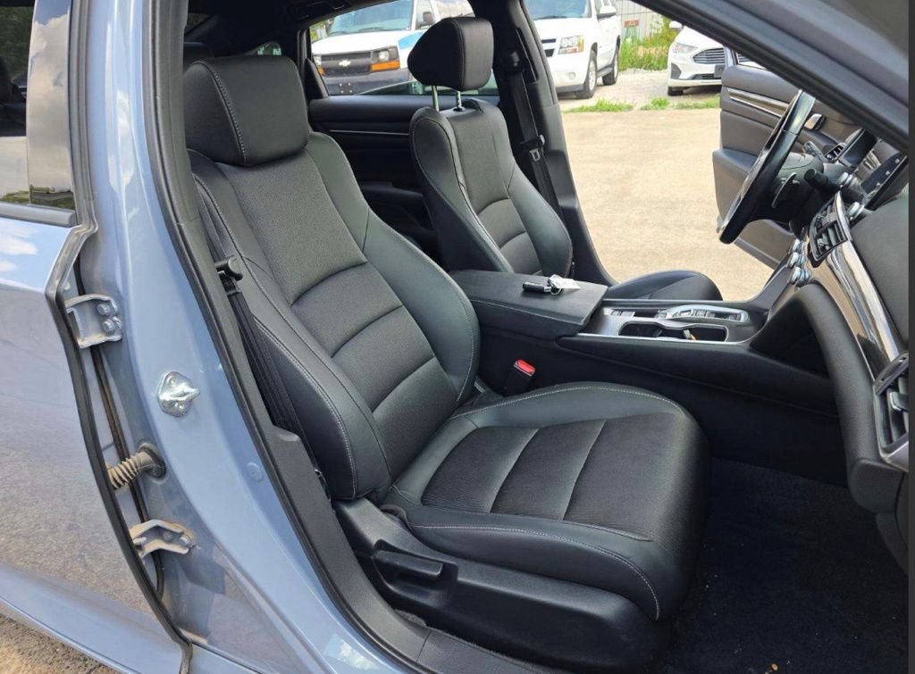 Used 2021 Honda Accord Sport image 8