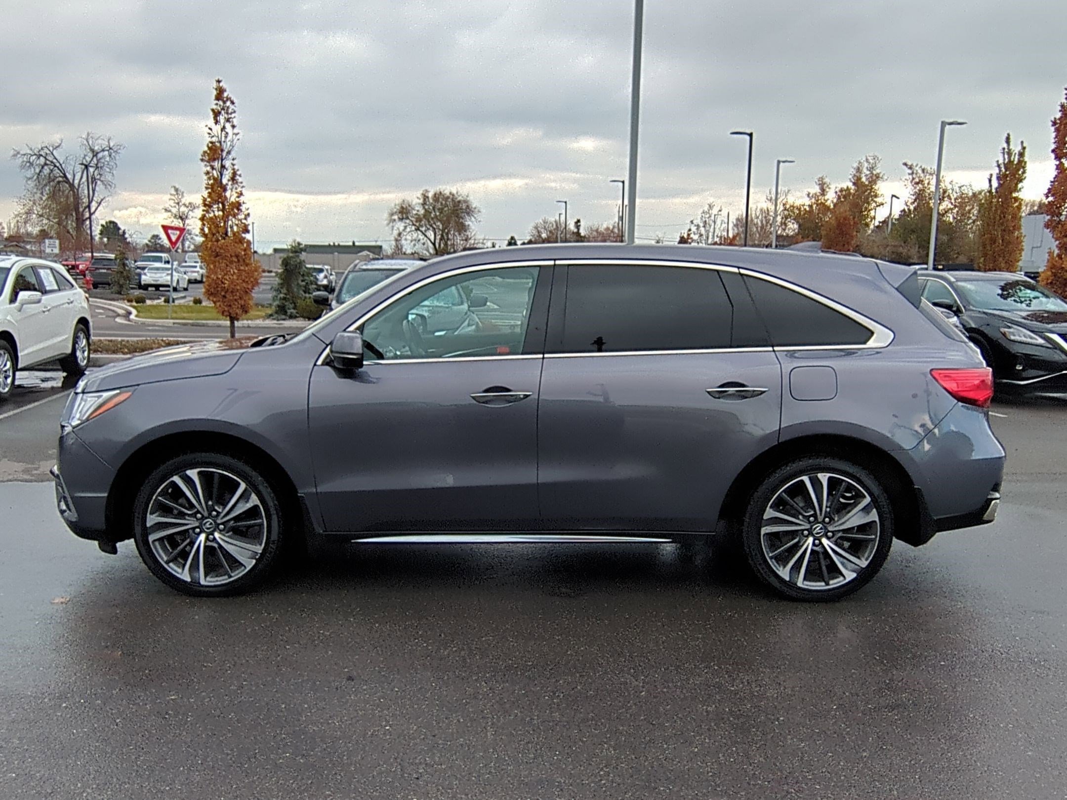 Used 2019 Acura MDX Tech SH-AWD image 9