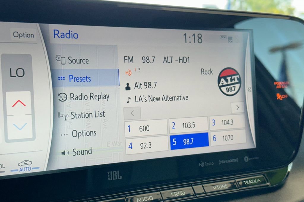 Used 2021 Toyota Mirai XLE w/ Advanced Technology Package image 19