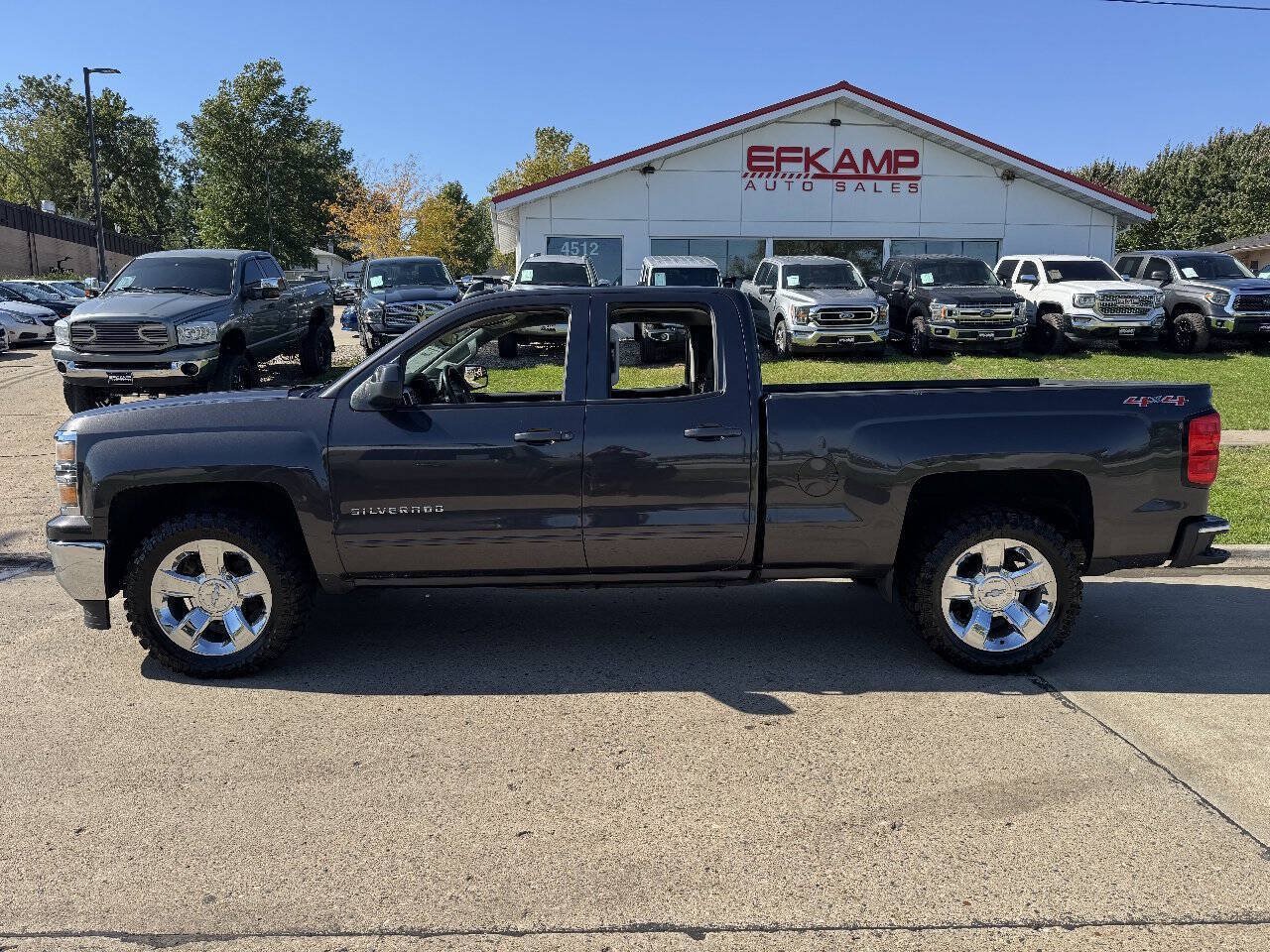 Used 2015 Chevrolet Silverado 1500 LT AWD/4WD image 2