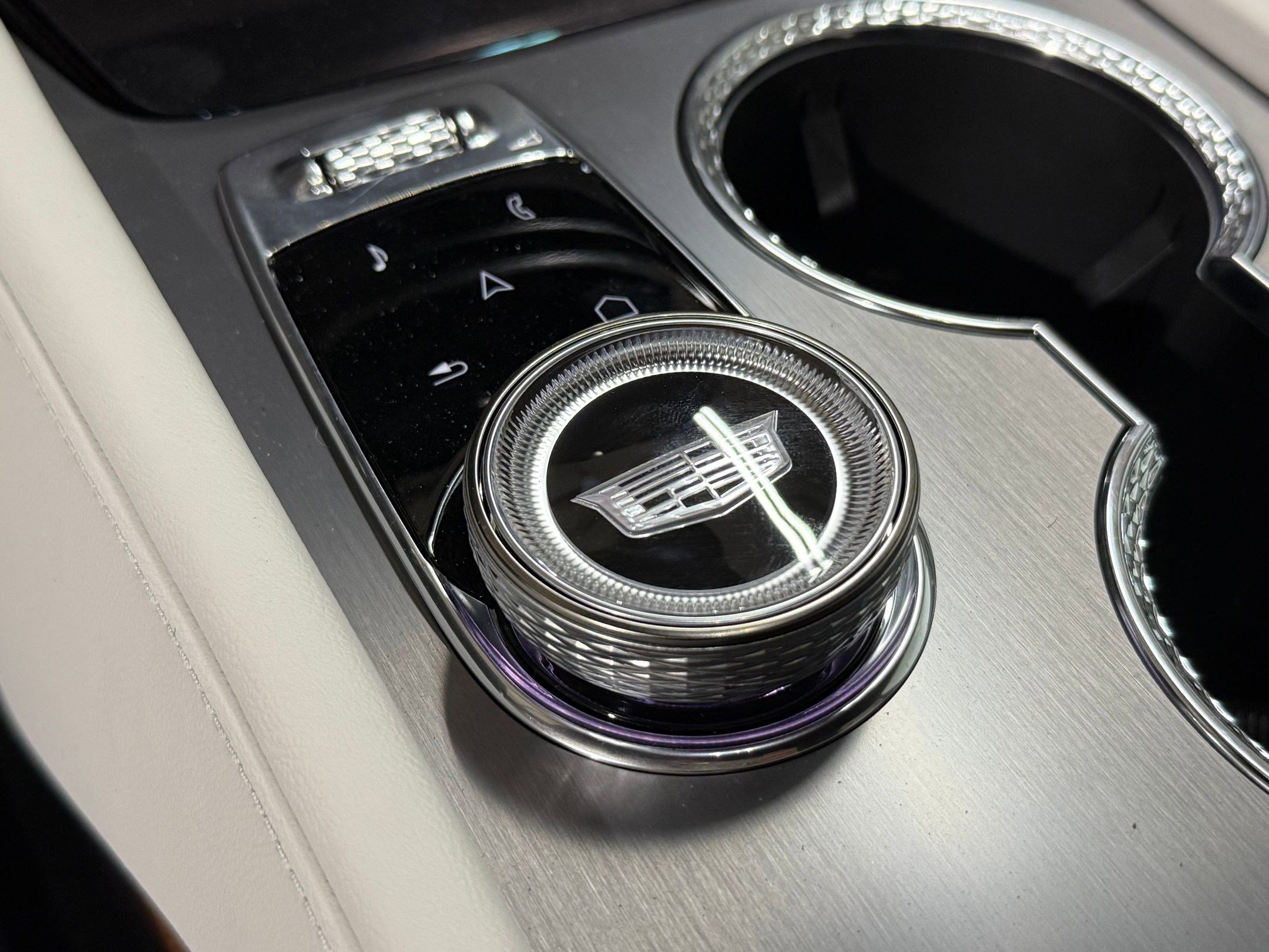 New 2026 Cadillac Vistiq Sport image 37