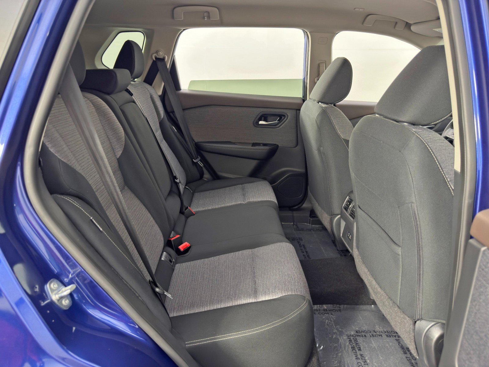 Used 2023 Nissan Rogue SV FWD image 35