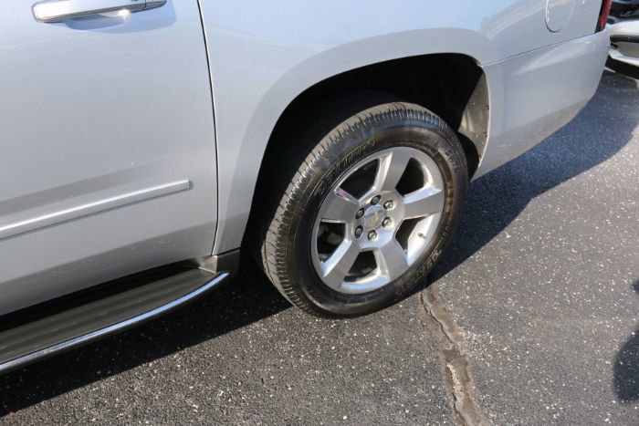 Used 2018 Chevrolet Suburban Premier image 23