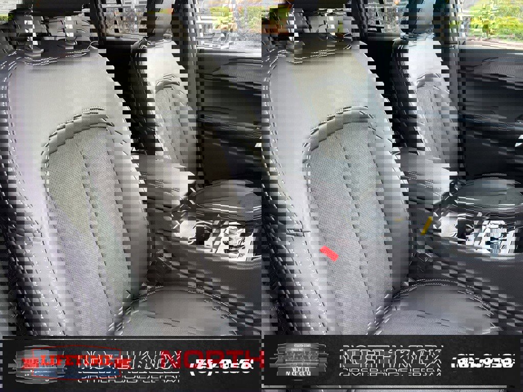 New 2025 Jeep Grand Cherokee Altitude image 28