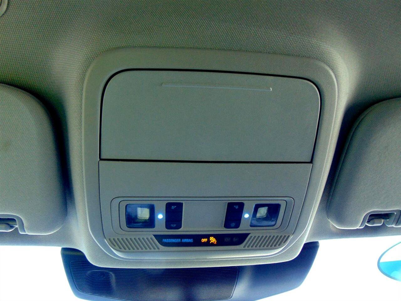 Used 2023 Ford Explorer XLT w/ Equipment Group 202A image 24