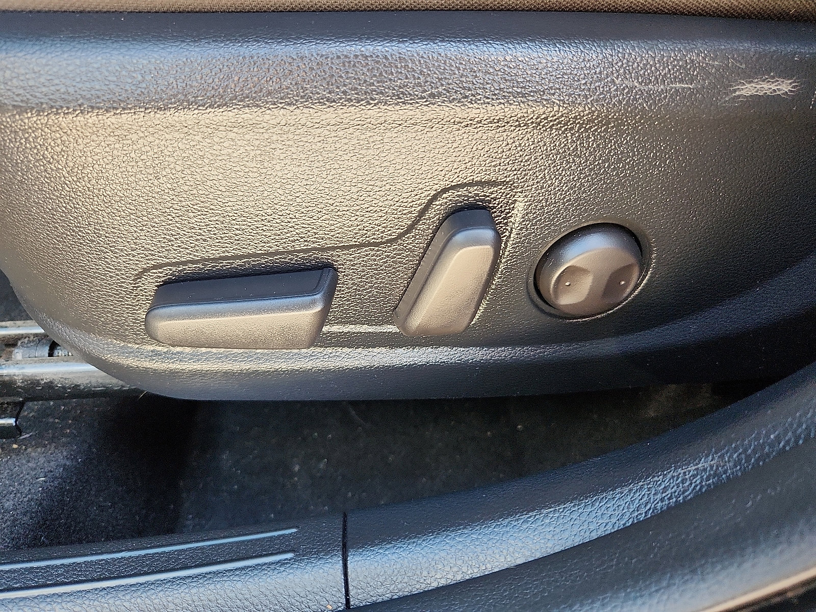 Used 2023 Kia Seltos EX image 12