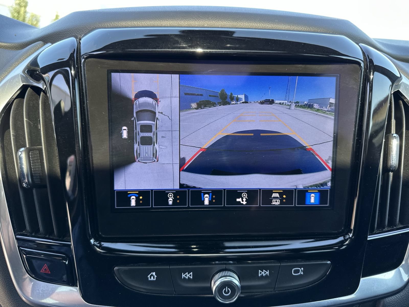 Used 2022 Chevrolet Traverse Premier w/ LPO, Floor Liner Package AWD/4WD image 15