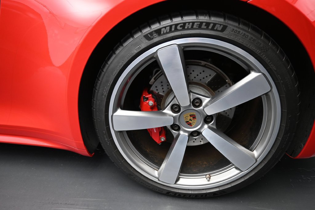 Certified 2024 Porsche 911 Carrera 4S AWD/4WD image 25
