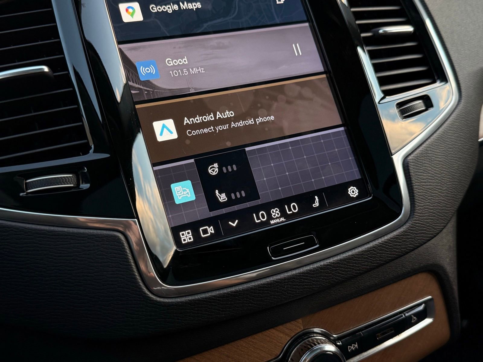 Used 2023 Volvo XC90 T8 Plus image 43