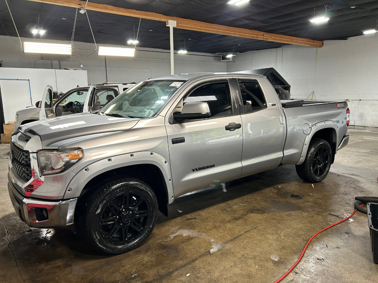 Used 2012 Chevrolet Suburban LT w/ Luxury Package image 9