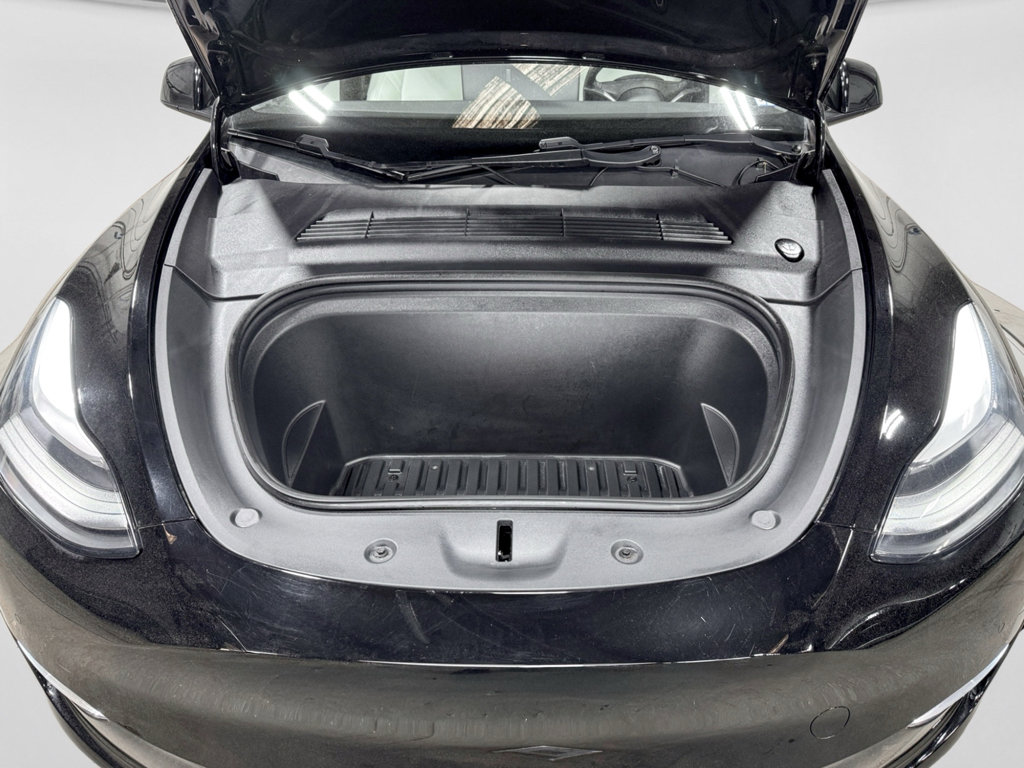 Used 2020 Tesla Model Y Long Range image 23