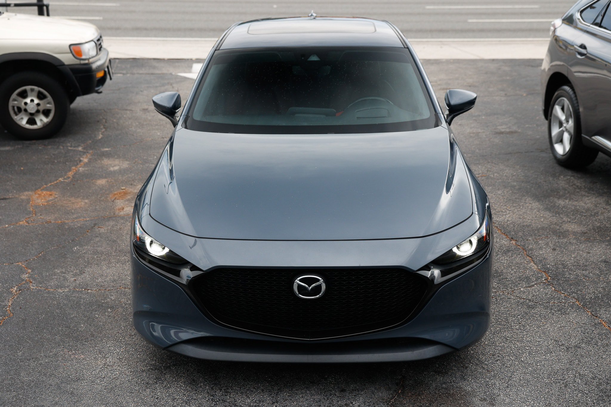 Used 2019 MAZDA MAZDA3 Hatchback w/ Premium Package FWD image 23