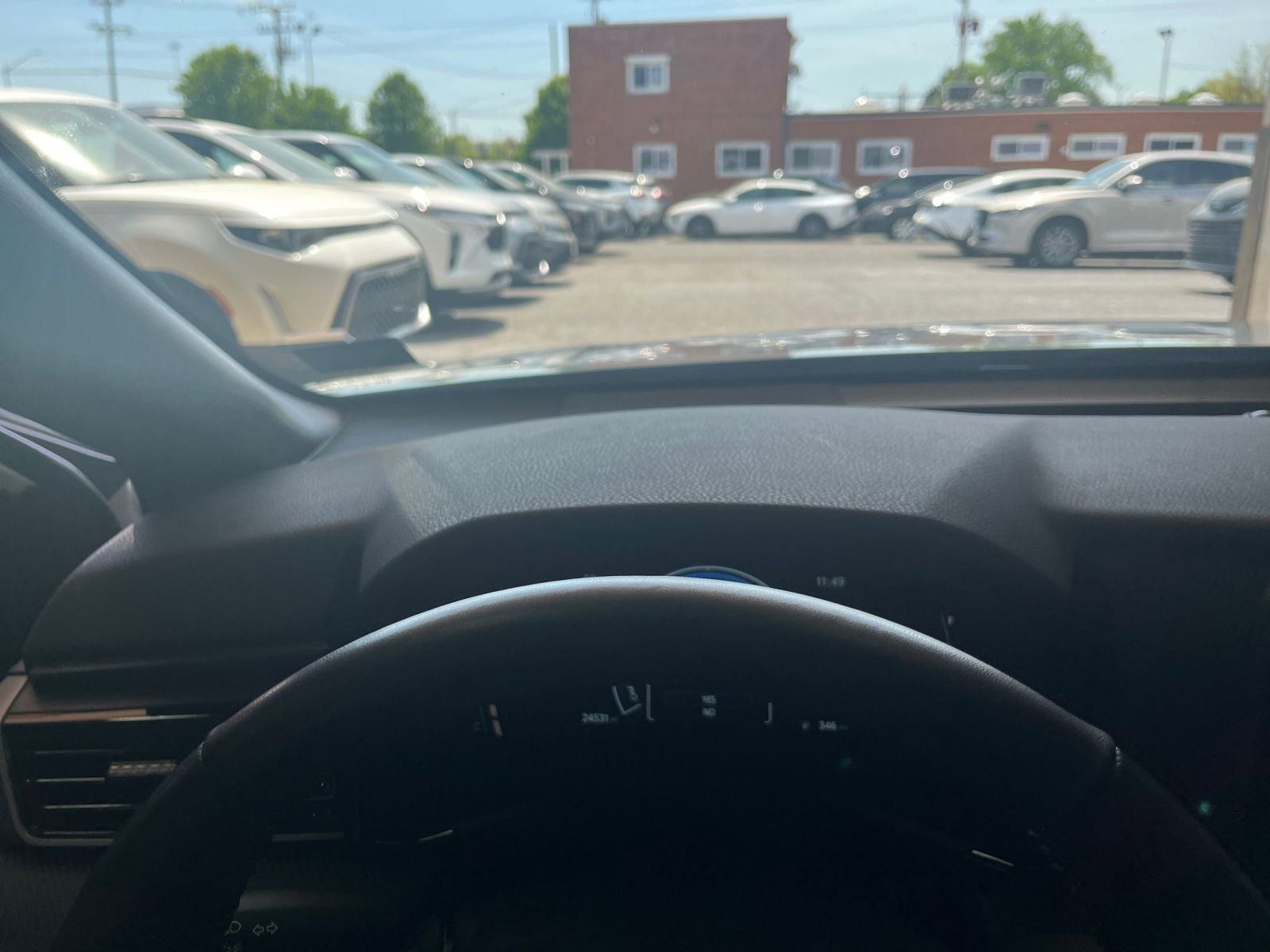 Used 2025 Toyota Camry SE FWD image 34