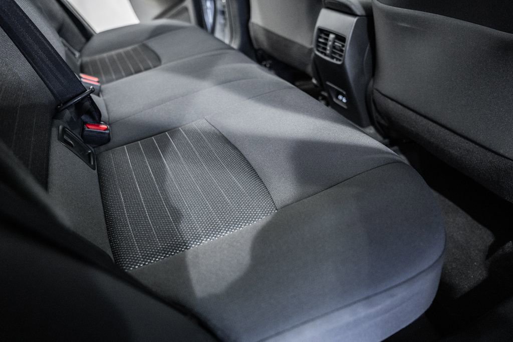 Used 2024 Toyota Corolla Cross SE image 28