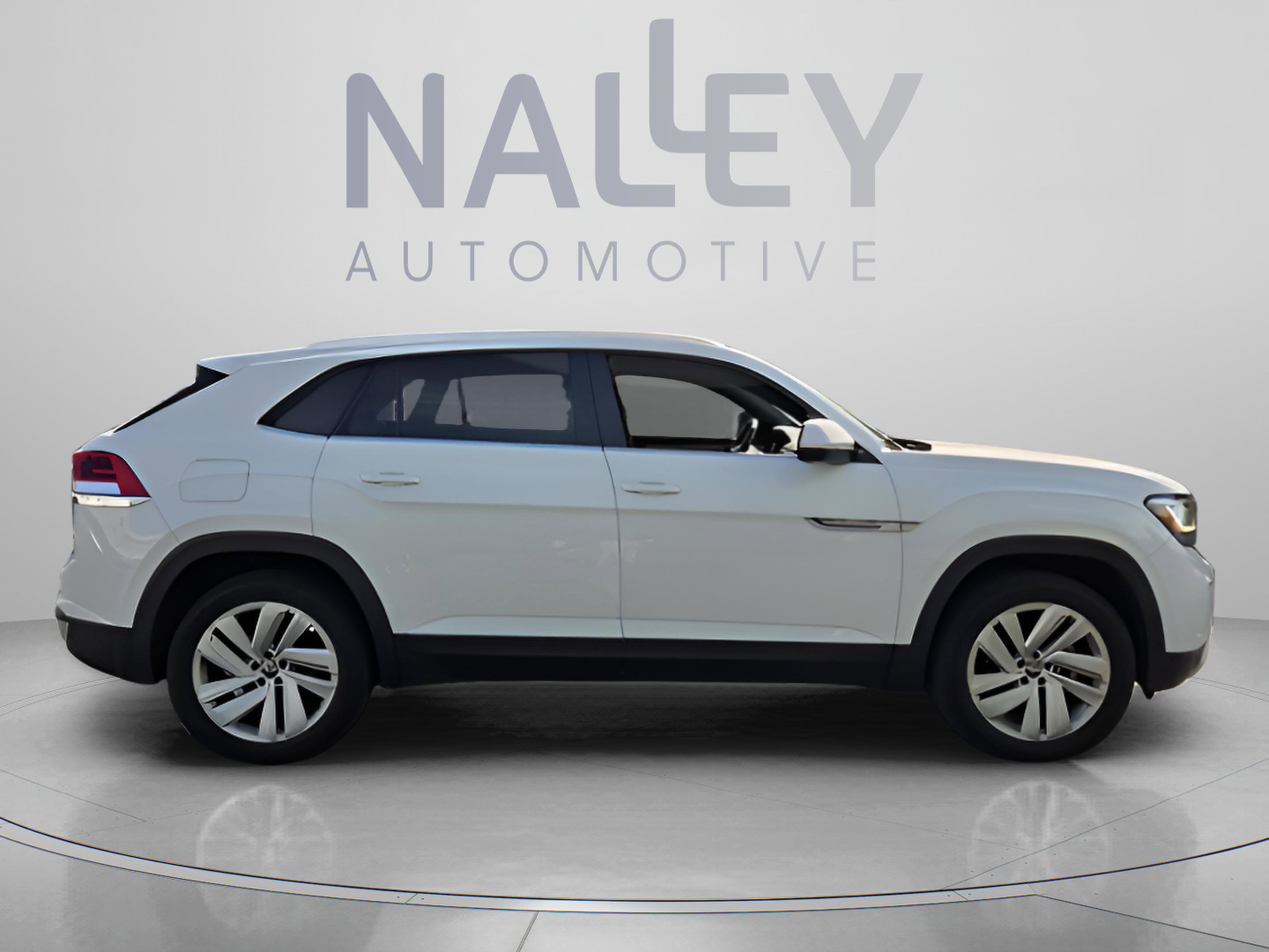 Used 2023 Volkswagen Atlas Cross Sport SE image 6