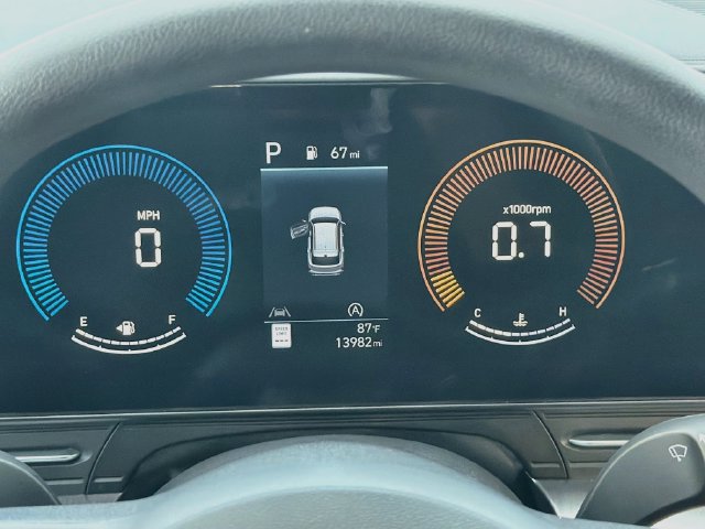 Certified 2025 Hyundai Kona SE FWD image 13
