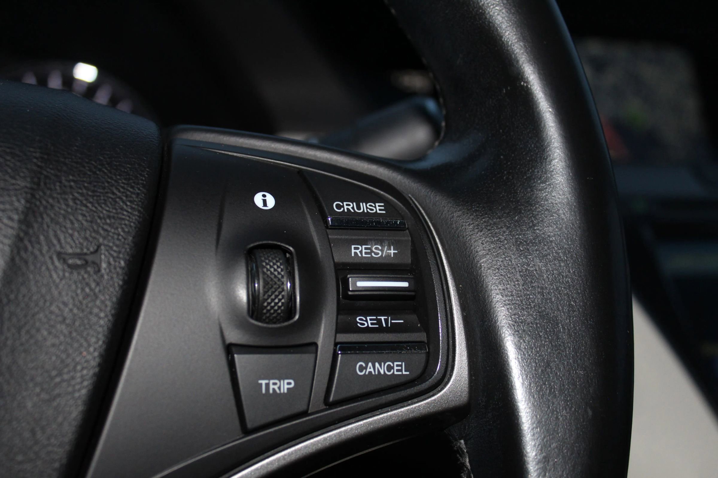 Used 2015 Acura RLX w/ Technology Package image 26