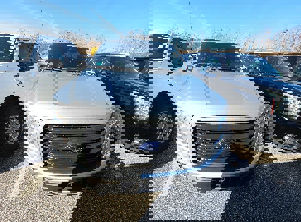 Used 2017 Ford F150 XLT w/ Equipment Group 302A Luxury image 3