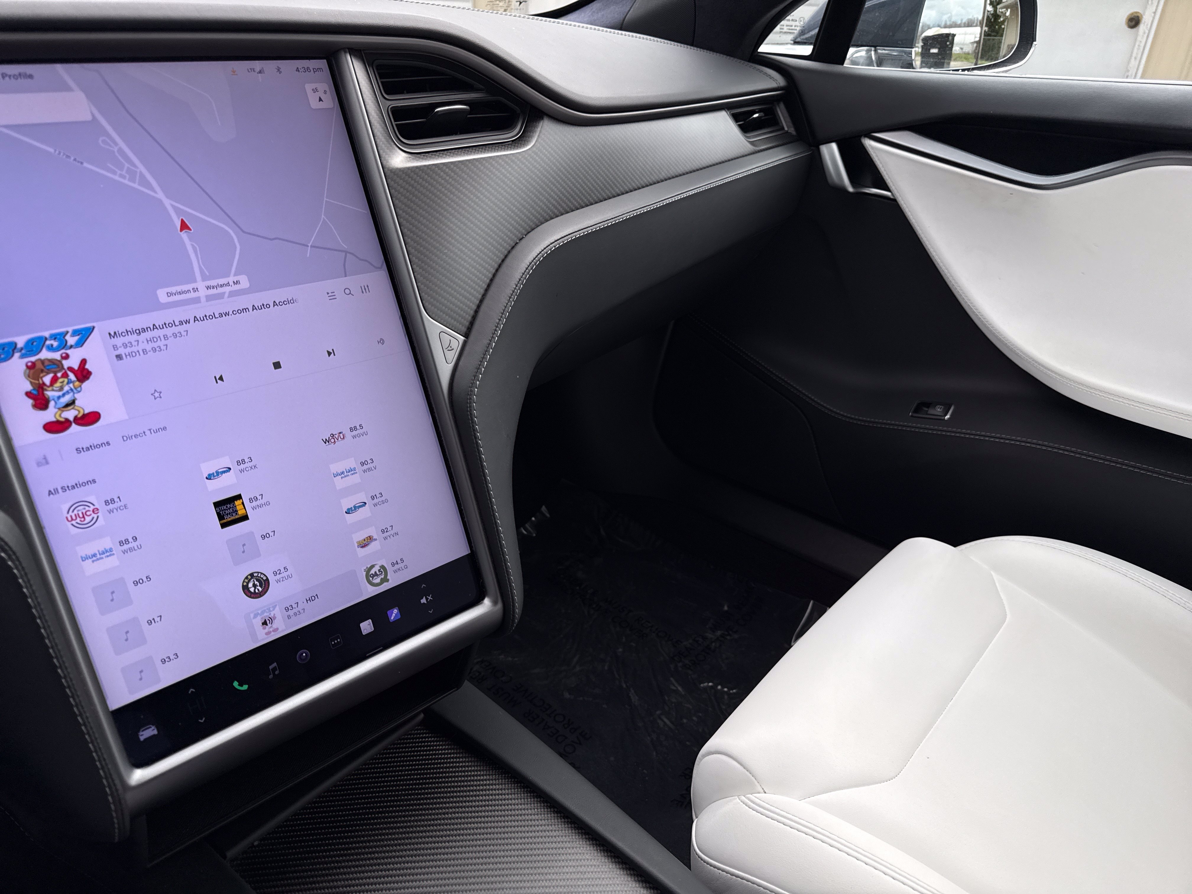 Used 2020 Tesla Model S Performance AWD/4WD image 18