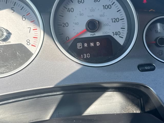 Used 2009 Volkswagen Routan S FWD image 16