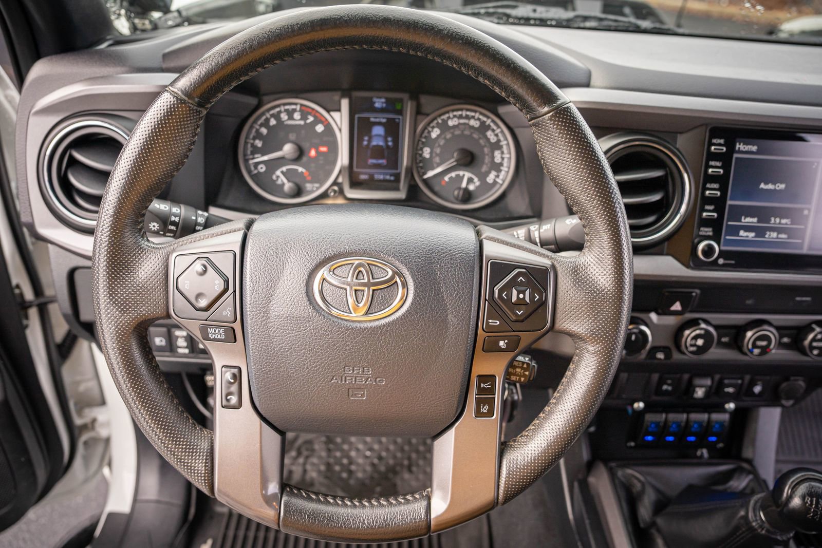 Used 2020 Toyota Tacoma TRD Off-Road image 17