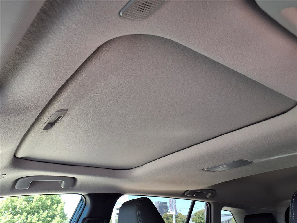 Certified 2025 Toyota Corolla Cross XLE image 17