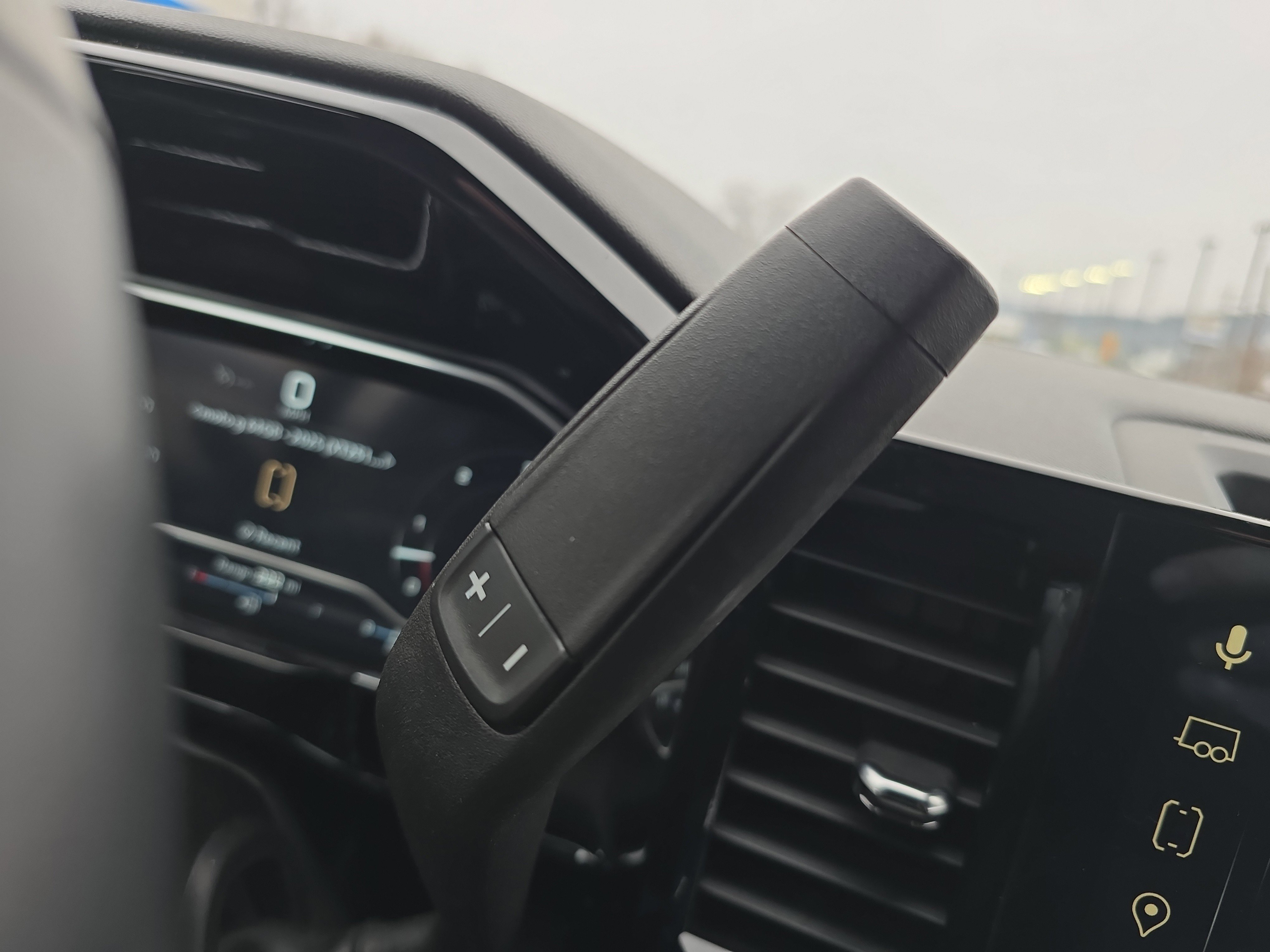 Used 2023 GMC Sierra 1500 Elevation image 26