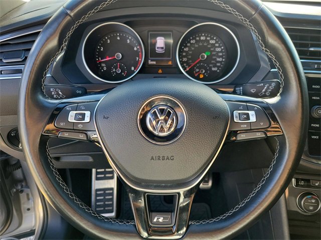 Used 2020 Volkswagen Tiguan SE R-Line image 18