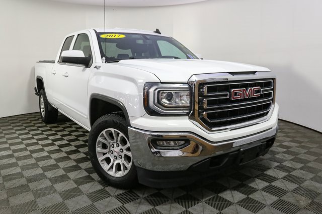 Used 2017 GMC Sierra 1500 SLE w/ SLE Value Package image 3