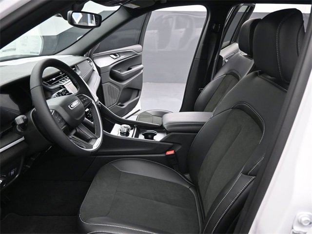 New 2025 Jeep Grand Cherokee Altitude image 15