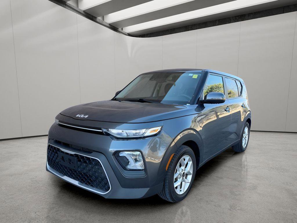 Used 2022 Kia Soul LX w/ Technology Package video 1