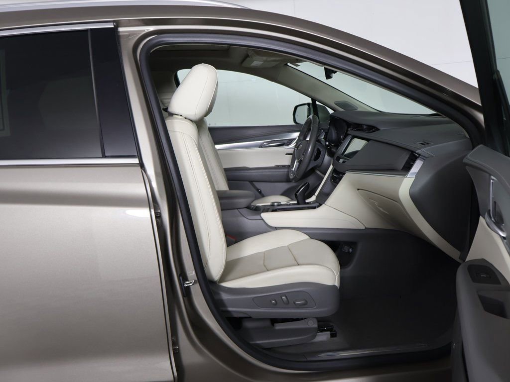 Used 2023 Cadillac XT5 Premium Luxury image 32
