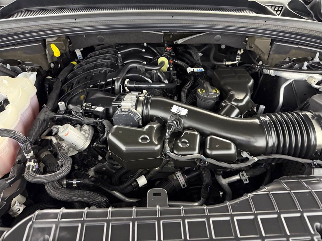 Certified 2023 Jeep Grand Cherokee Limited w/ Black Appearance Package image 35