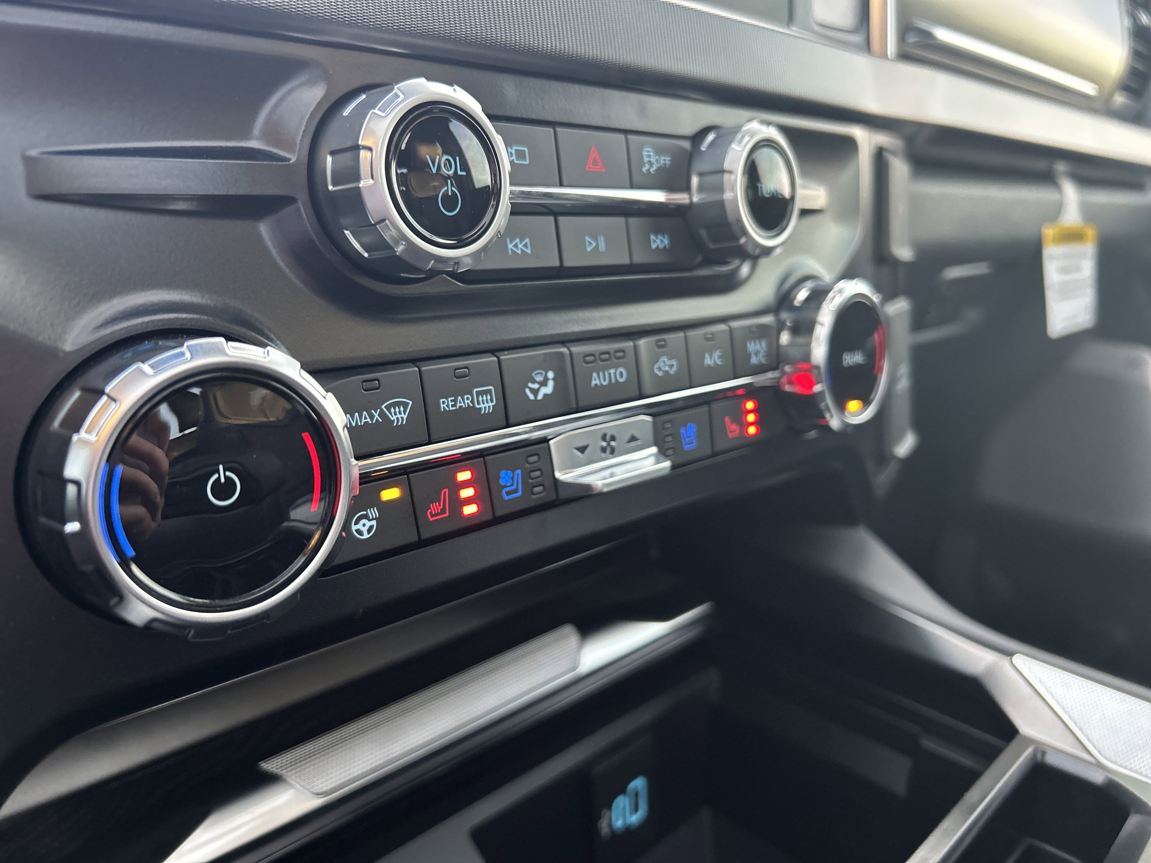 Used 2025 Ford F450 Platinum image 25