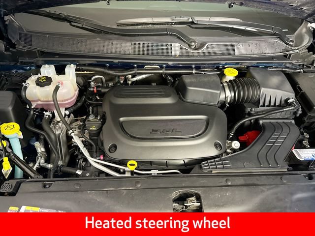 Used 2023 Chrysler Pacifica Touring-L image 15