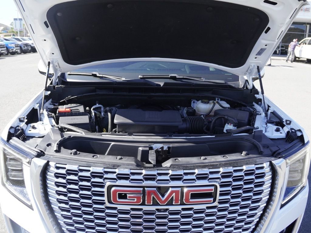 Used 2023 GMC Yukon XL Denali image 30