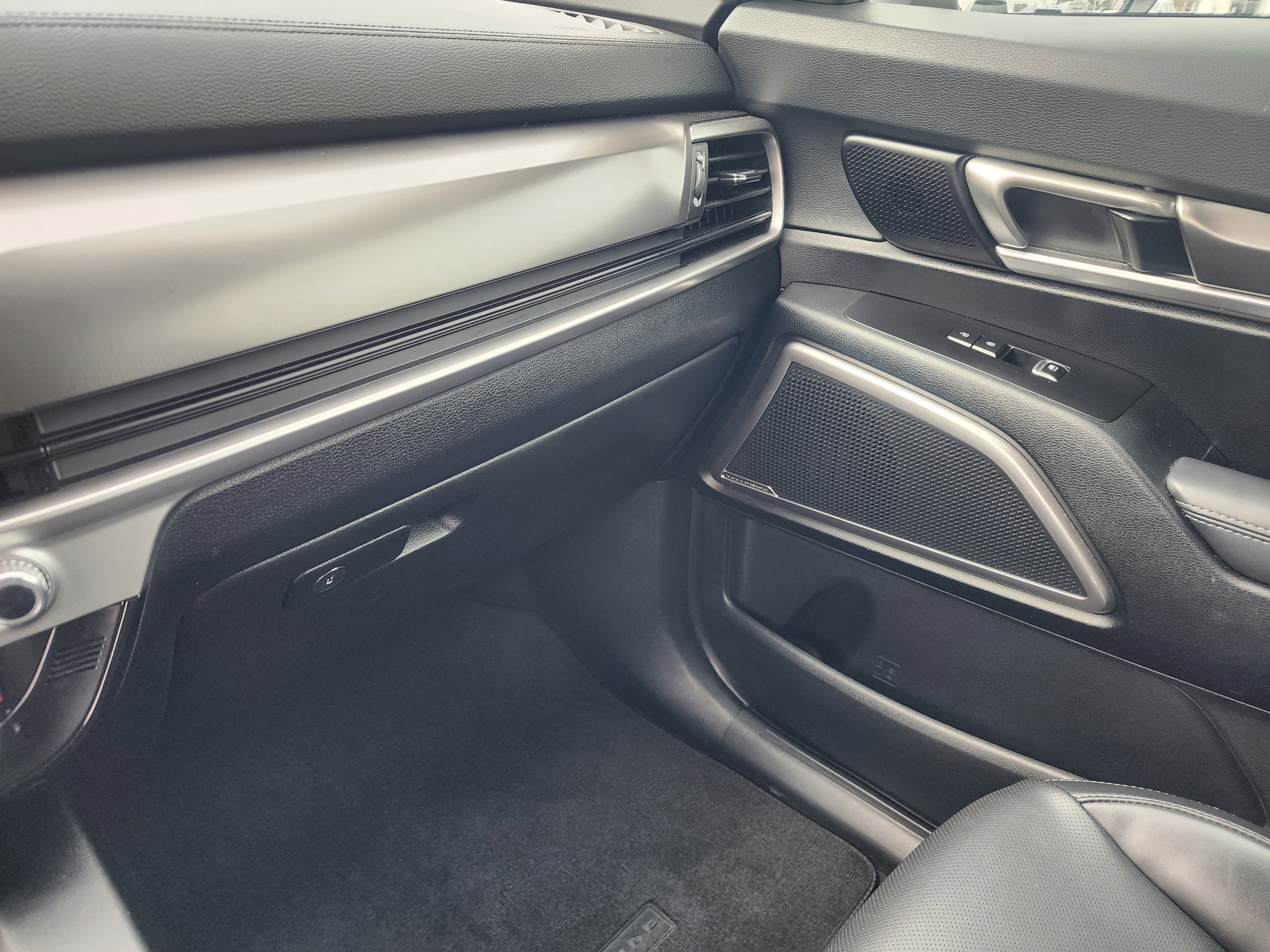 Used 2024 Kia Telluride LX image 35