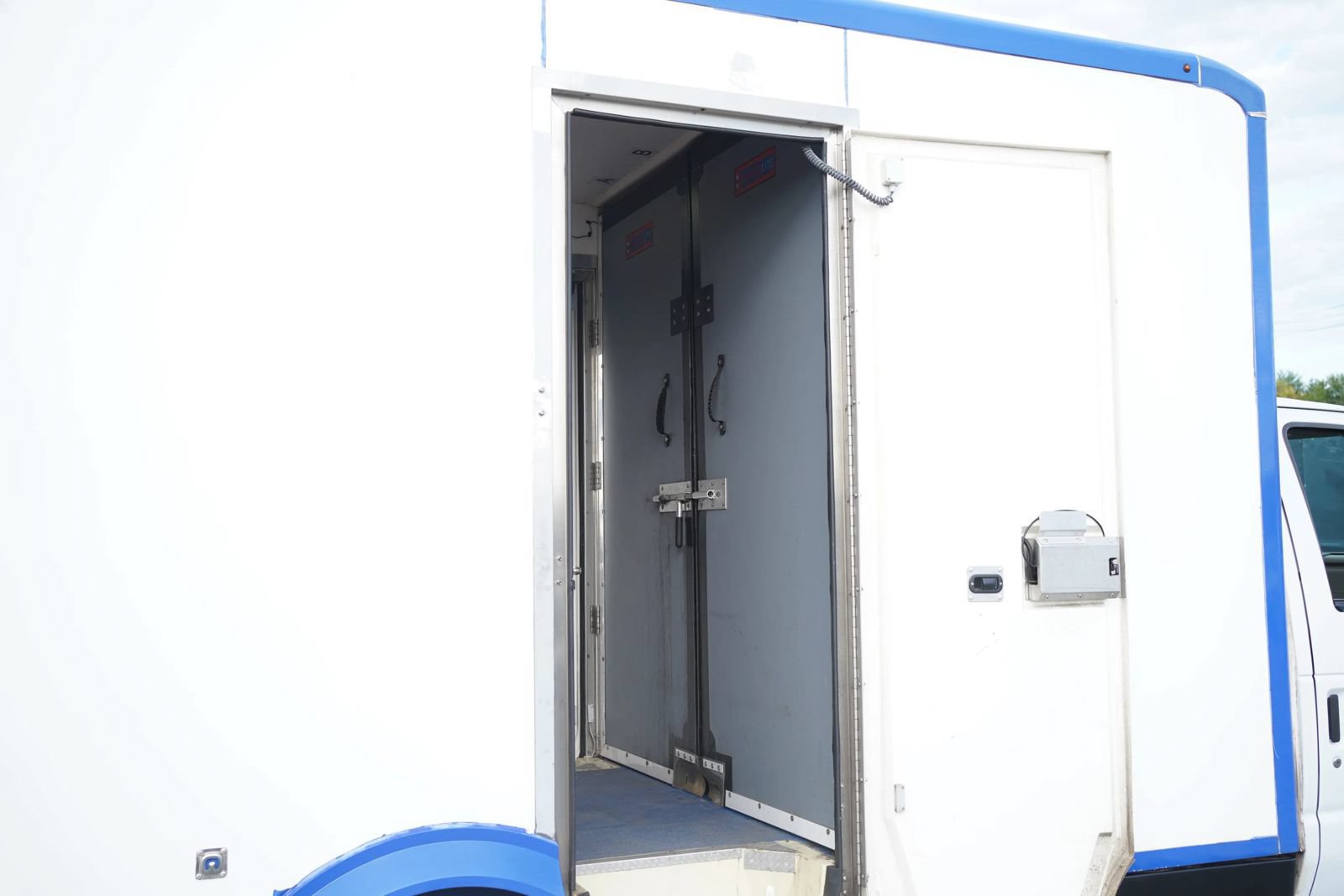 Used 2023 Ford E-350 and Econoline 350 Super Duty w/ Power Windows & Locks Group RWD image 15