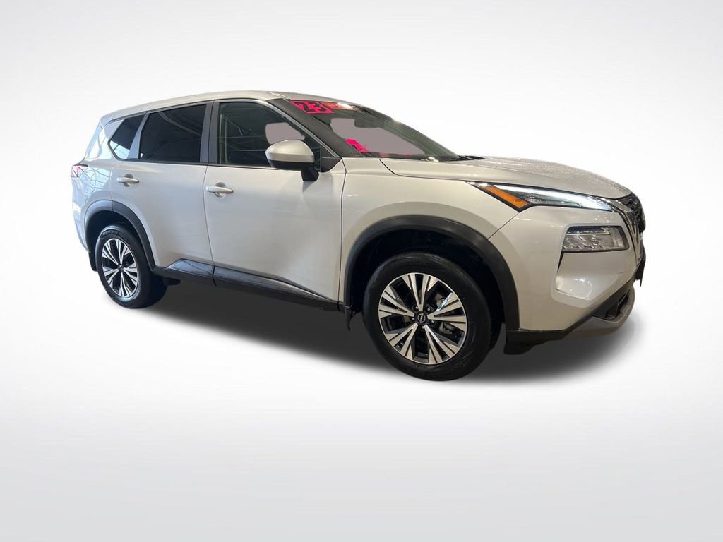 Certified 2023 Nissan Rogue SV image 3