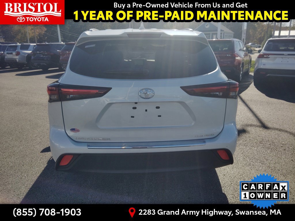 Used 2024 Toyota Highlander XLE AWD/4WD image 6