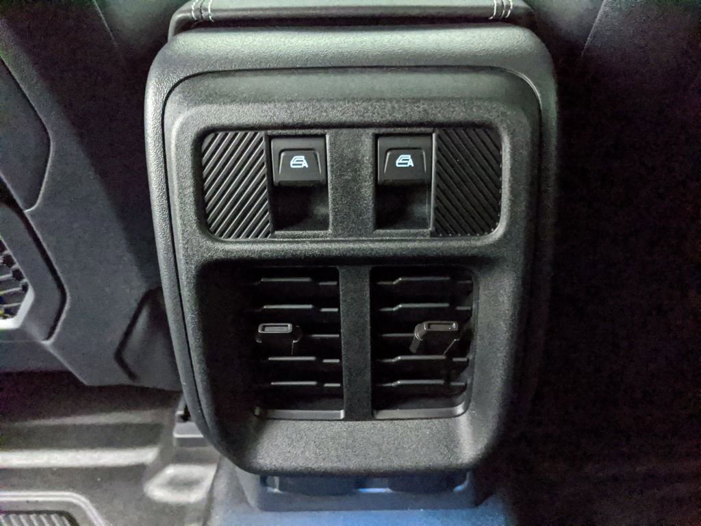 New 2025 Ford Bronco Badlands image 19