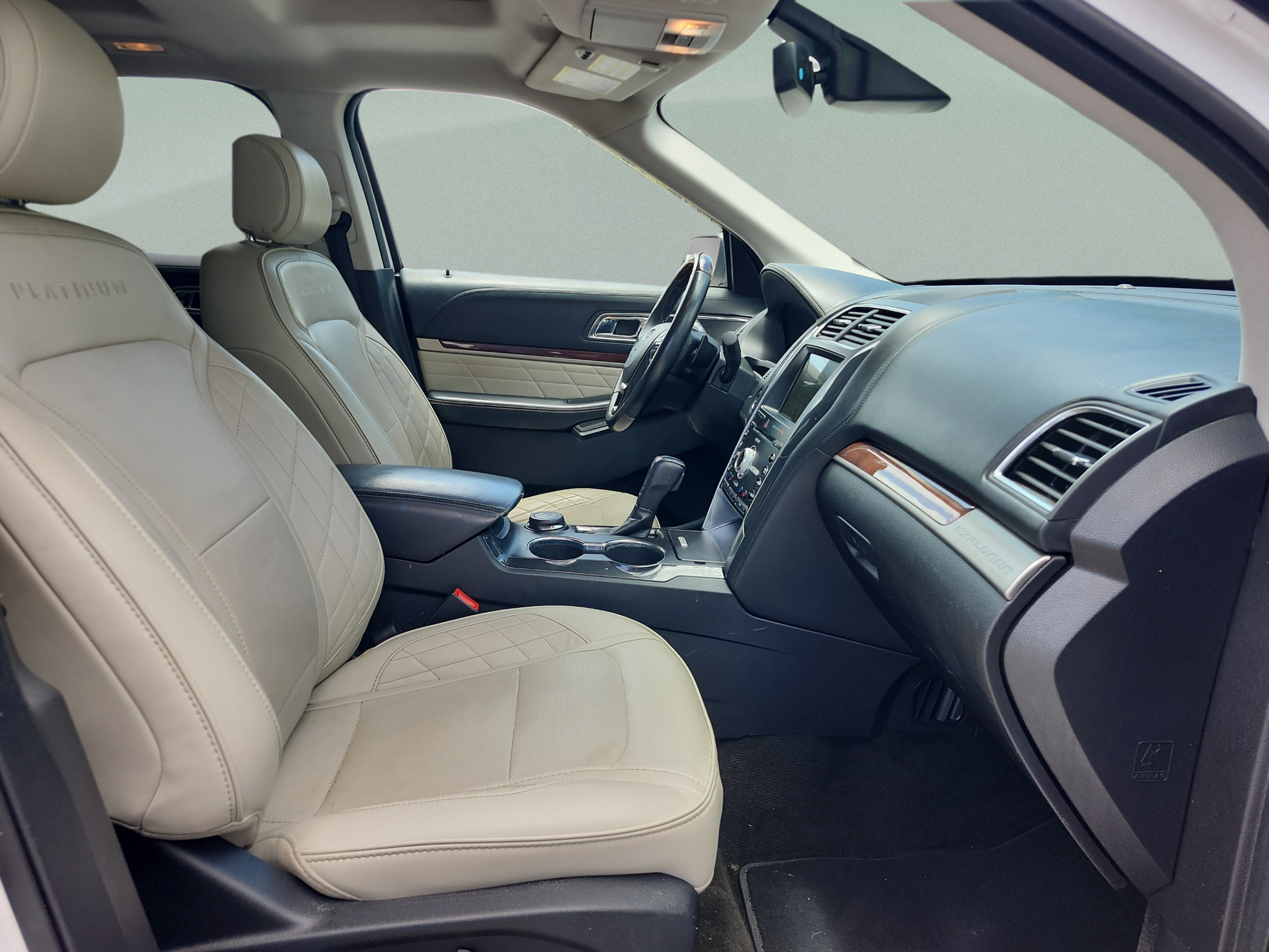 Used 2017 Ford Explorer Platinum AWD/4WD image 17