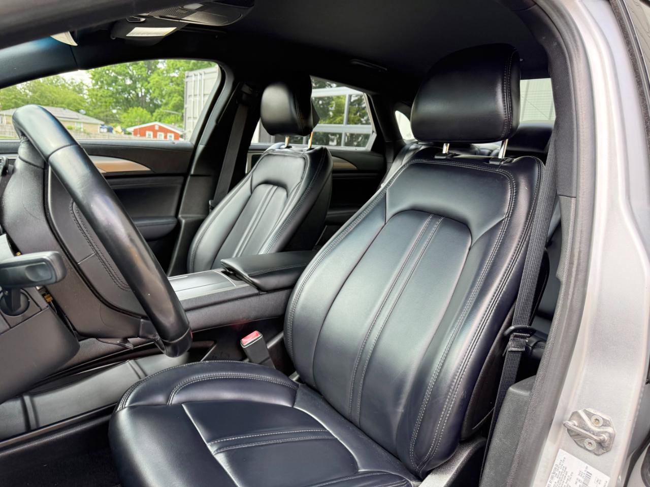 Used 2018 Lincoln MKZ Premiere FWD image 11