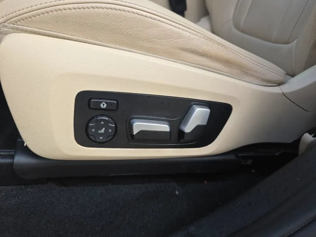 Used 2021 BMW X3 sDrive30i w/ Convenience Package RWD image 16