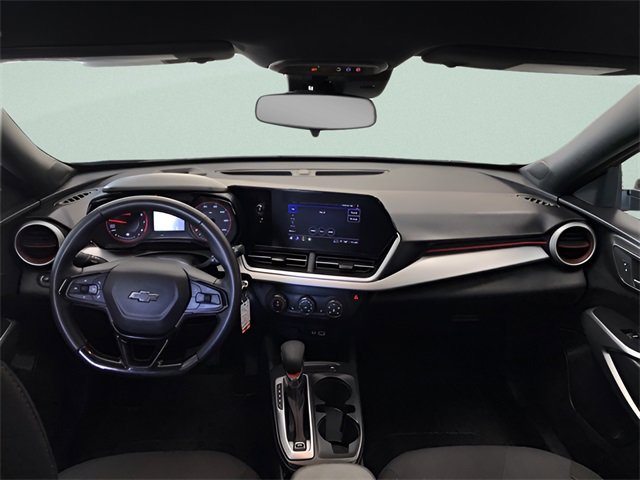 Used 2024 Chevrolet Trax RS w/ Driver Confidence Package image 16