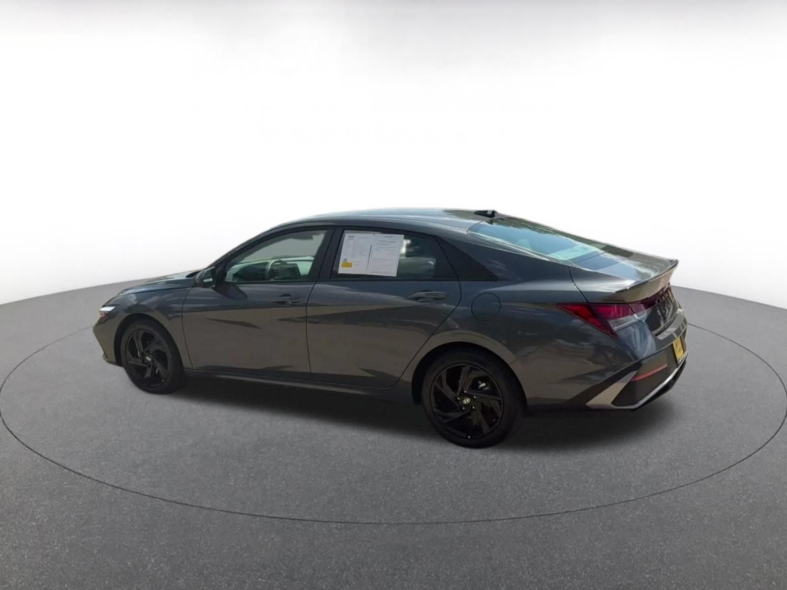 Used 2026 Hyundai Elantra Sport FWD image 9