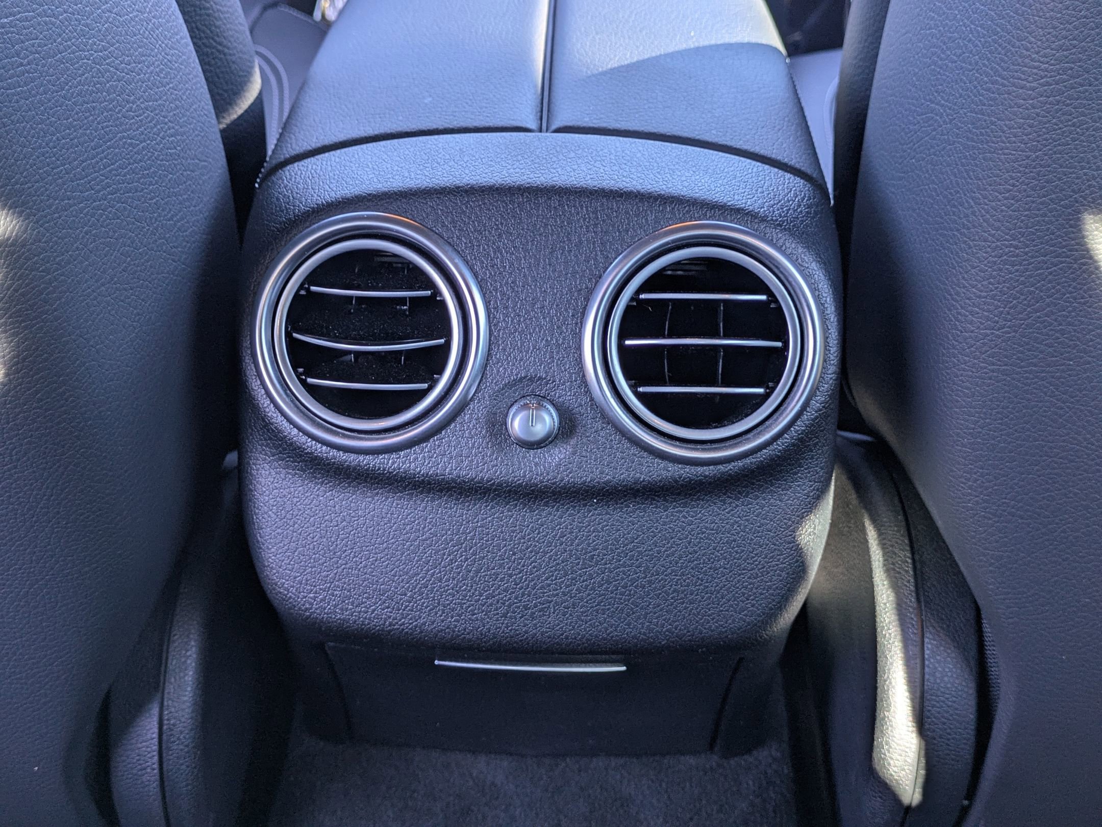 Used 2022 Mercedes-Benz E 350 Sedan image 22