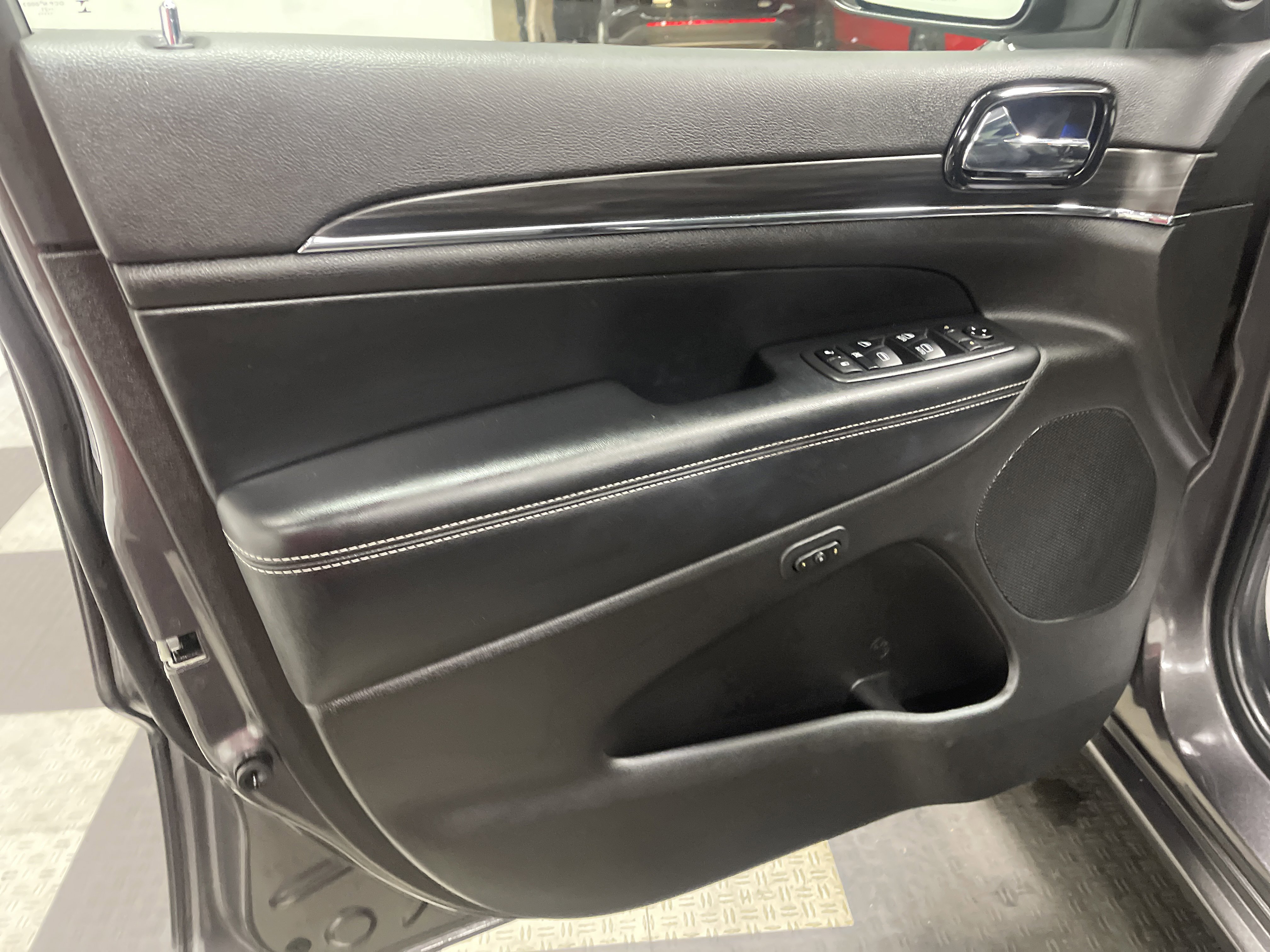 Used 2021 Jeep Grand Cherokee Limited w/ Quick Order Package 28K 80th image 10